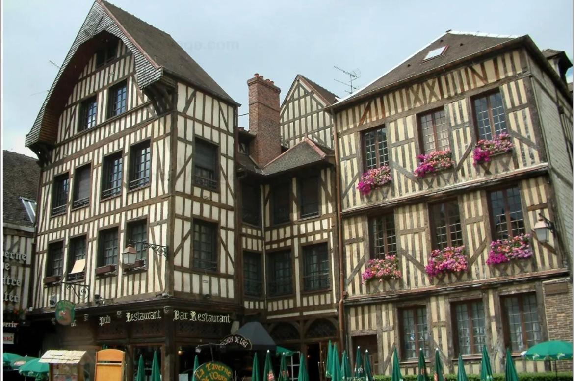 Le Treize Au Coeur Du Bouchon Appartement Troyes Buitenkant foto